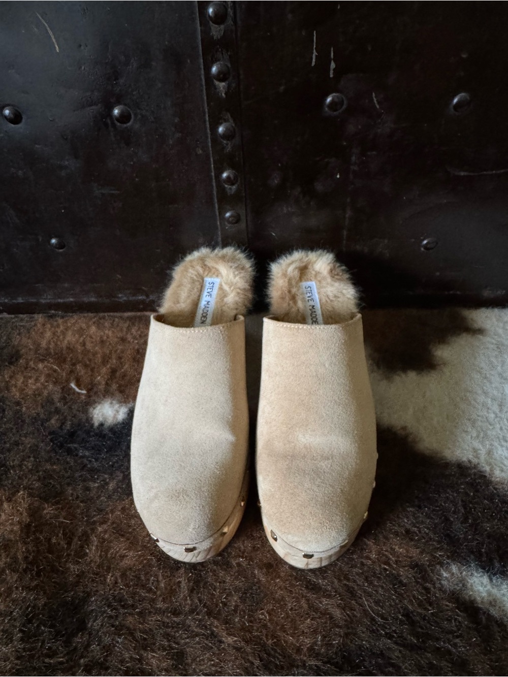 Steve Madden Tan Suede Fur-Lined Clogs